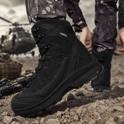 Chaussures Gore-Tex militaire - semelle Vibram adhérence eau et boue terrain humide